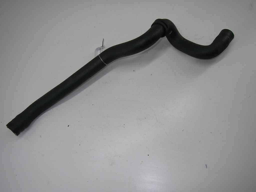 патрубок (трубопровод, шланг) BMW 5 E60/E61 2003, 3.0 л., дизель, АКПП, чёрный, седан, 64216910757
