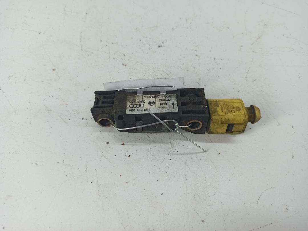 датчик AirBag Audi A4 B6 2002, 2.0 л., бензин, АКПП, серый, универсал, 8E0959651