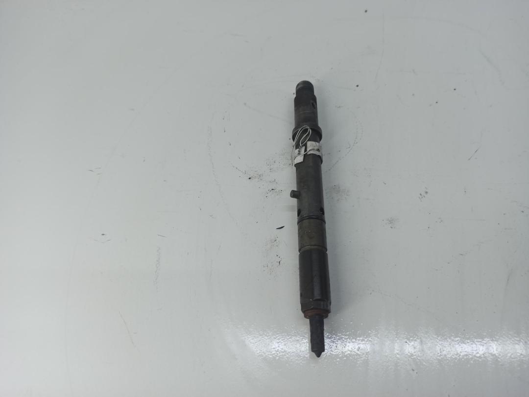 форсунка Audi A4 B6 2001, 2.5 л., дизель, МКПП, синий, универсал, 059130201F
