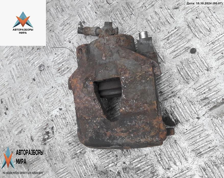 суппорт передний правый Volkswagen Golf 4 поколение 1999, 1.6 л., бензин, МКПП, синий, хетчбэк 5 дв. - фото №1