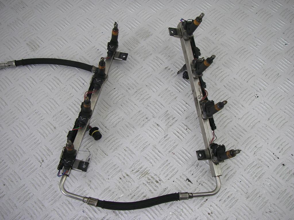 топливная рампа BMW 7 E65/E66 2001, 4.4 л., бензин, АКПП, чёрный, седан, 7506924
