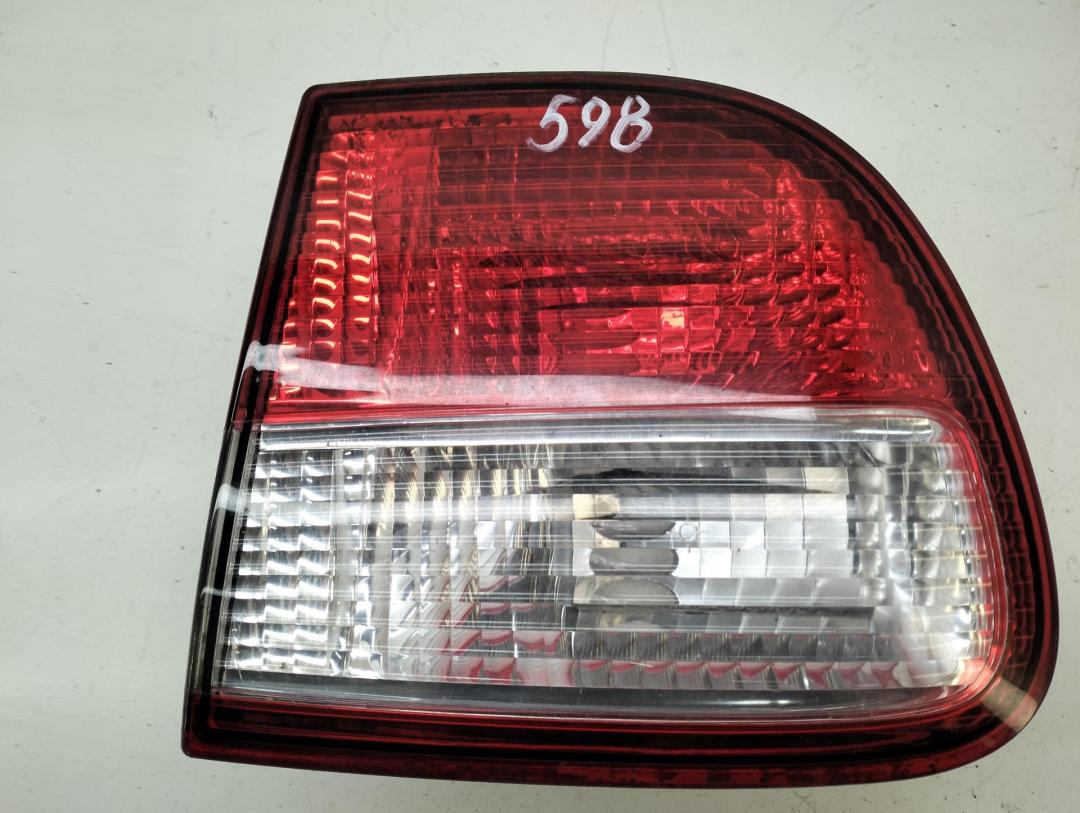 фонарь задний правый SEAT Leon 1 поколение 2003, 1.6 л., бензин, МКПП, серый, хетчбэк 5 дв., 1M6945108 - фото №1