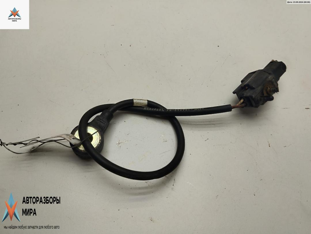 датчик детонации Ford Focus 1 поколение 2000, 1.6 л., i, бензин, МКПП, серый, хетчбэк 5 дв. - фото №1