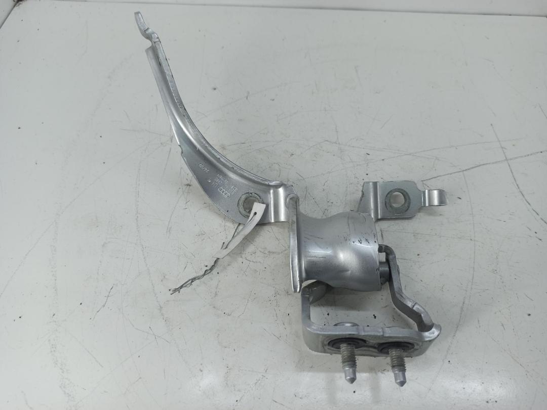 петля крышки багажника Audi A4 B6 2003, серый, универсал, 8E9827299E