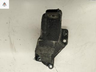 кронштейн двигателя Volkswagen Passat B5 1998, 1.9 л., дизель, МКПП, белый, универсал, 8D0199307L