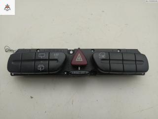 кнопка аварийной сигнализации Mercedes-Benz C-Класс W203/S203/CL203 2002, 2.0 л., бензин, МКПП, серый, универсал, 2038218258
