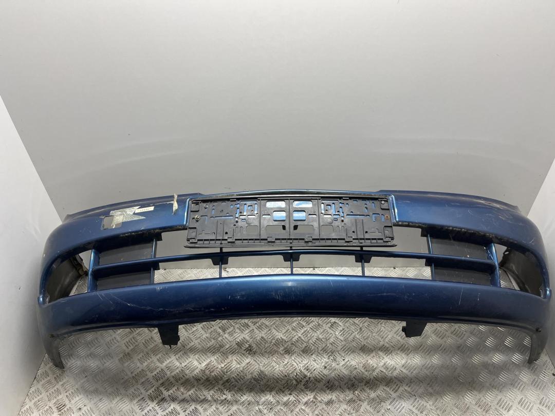 бампер передний Nissan Primera P11 2001, бензин, синий, универсал, 620229F500