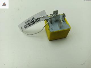 реле (прочие) Renault Clio 2 поколение [рестайлинг] 2002, 1.2 л., бензин, МКПП, красный, хетчбэк 5 дв., 03532