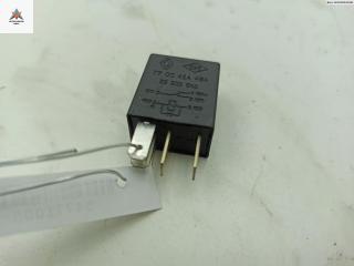 реле (прочие) Renault Clio 2 поколение [рестайлинг] 2002, 1.2 л., бензин, МКПП, красный, хетчбэк 5 дв., 7700414484