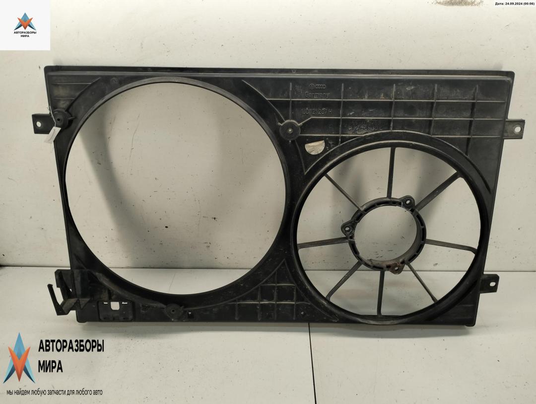 диффузор вентилятора Volkswagen Golf 4 поколение 1999, 1.4 л., бензин, МКПП, синий, хетчбэк 5 дв., 1J0121207H - фото №1