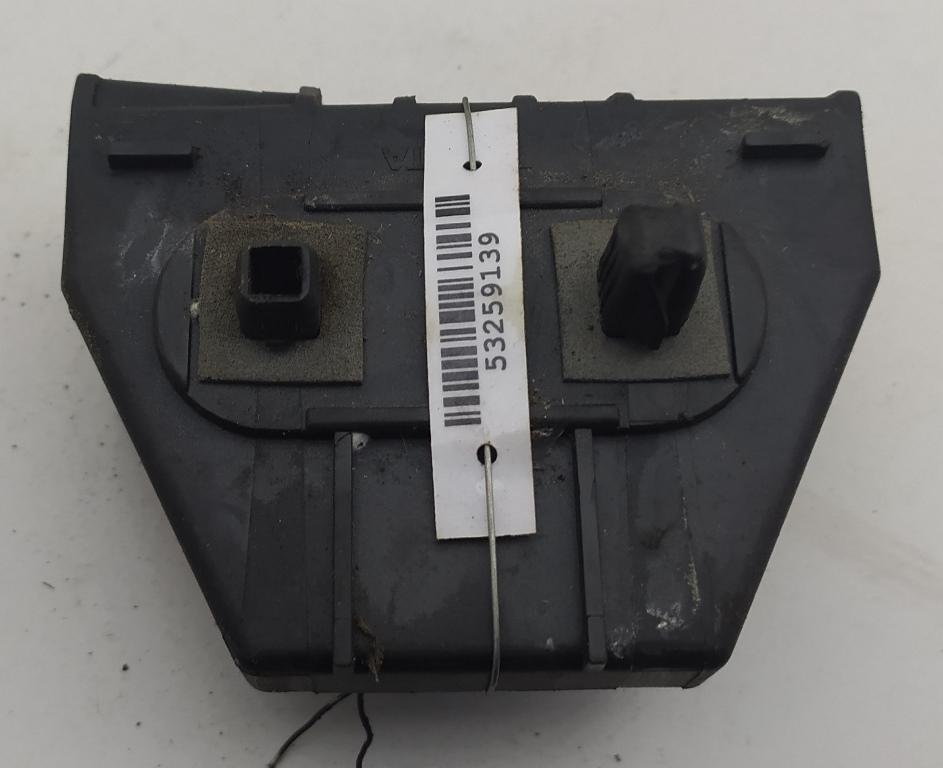 кронштейн заднего бампера Toyota Avensis 2004, 1.8 л., бензин, МКПП, красный, хетчбэк 5 дв.