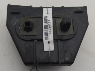 кронштейн заднего бампера Toyota Avensis 2004, 1.8 л., бензин, МКПП, красный, хетчбэк 5 дв.