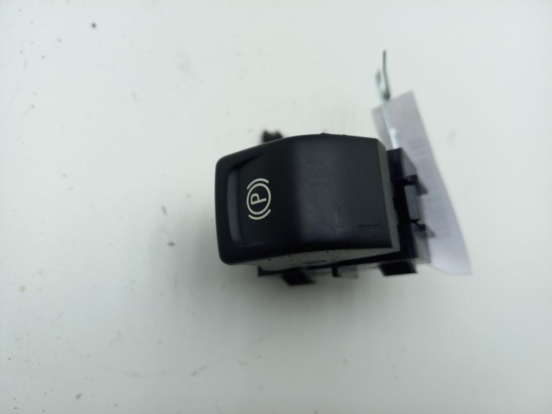 кнопка ручного тормоза (ручника) Opel Meriva B 2012, 1.4 л., бензин, МКПП, белый, минивэн, 132736411