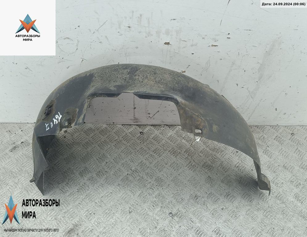 Подкрылок передний правый Volkswagen Golf 3 поколение 1994, 1.6 л., бензин, хетчбэк 3 дв. - фото №1