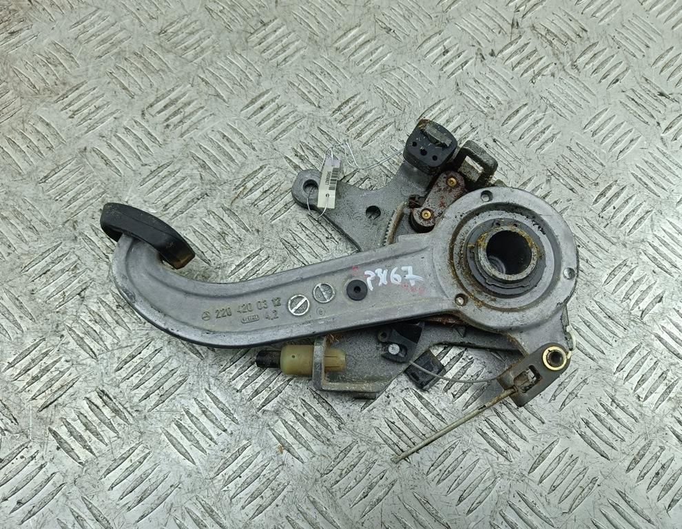 педаль тормоза Mercedes-Benz C W202 1999, 1.8 л., бензин, АКПП, чёрный, универсал