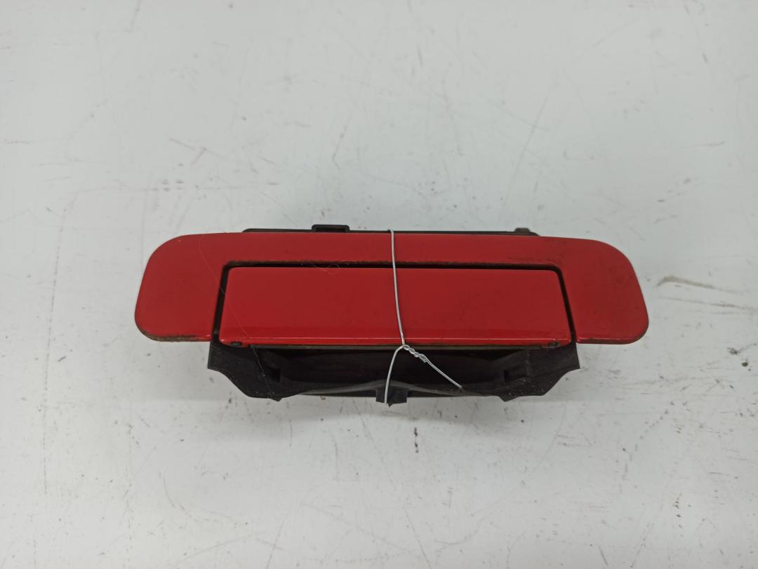 ручка наружная задняя левая Audi A4 B5 1998, 1.8 л., бензин, МКПП, красный, универсал, 4A0839205