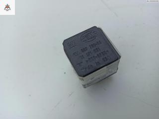 реле (прочие) Opel Zafira 2 поколение (B) 2005, 1.6 л., бензин, МКПП, чёрный, минивэн, 13171831