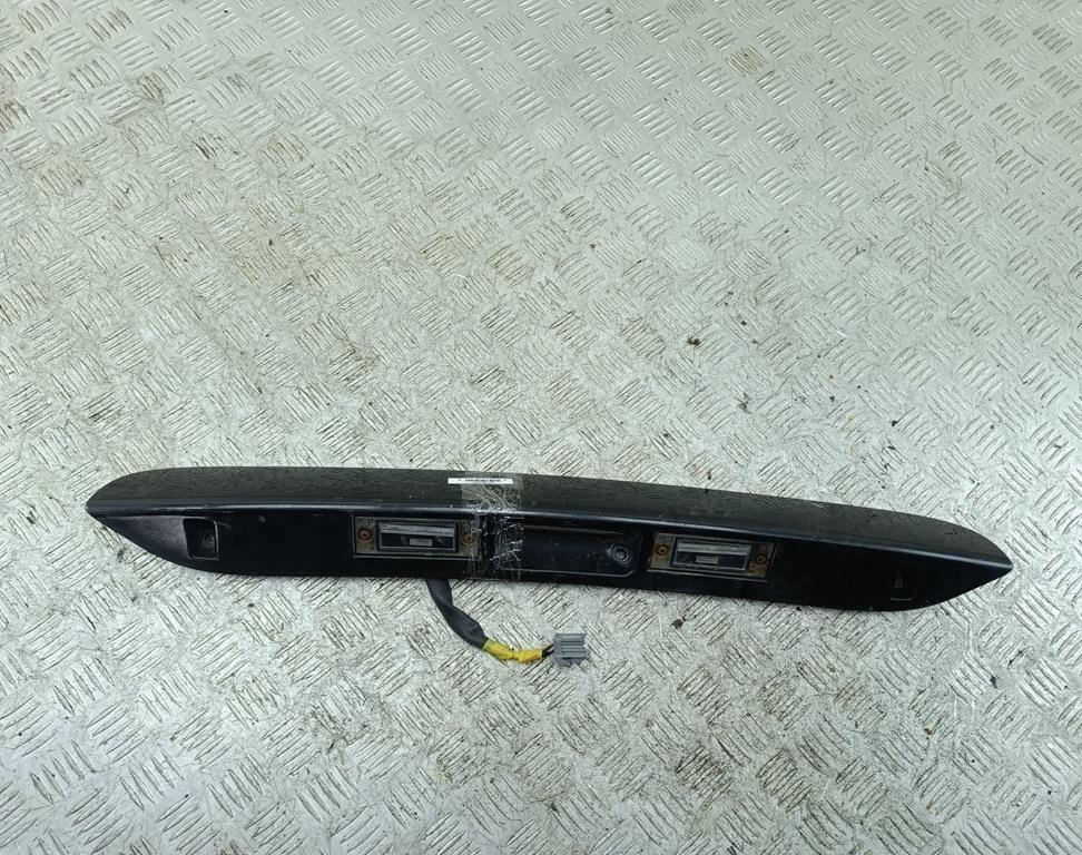 накладка подсветки номера Chrysler Voyager 2007, 2.8 л., дизель, АКПП, чёрный, минивэн