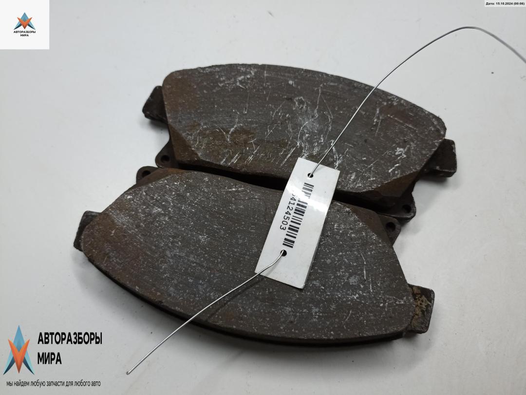 Колодки тормозные передние Opel Astra J 2009, 1.6 л., бензин, МКПП, синий, хетчбэк 5 дв. - фото №1