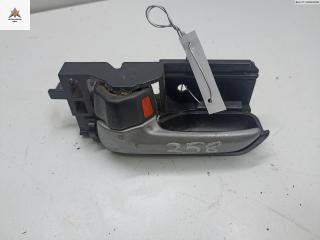 ручка внутренняя передняя левая Opel Agila 2 поколение (B) 2008, 1.3 л., дизель, МКПП, красный, хетчбэк 5 дв.