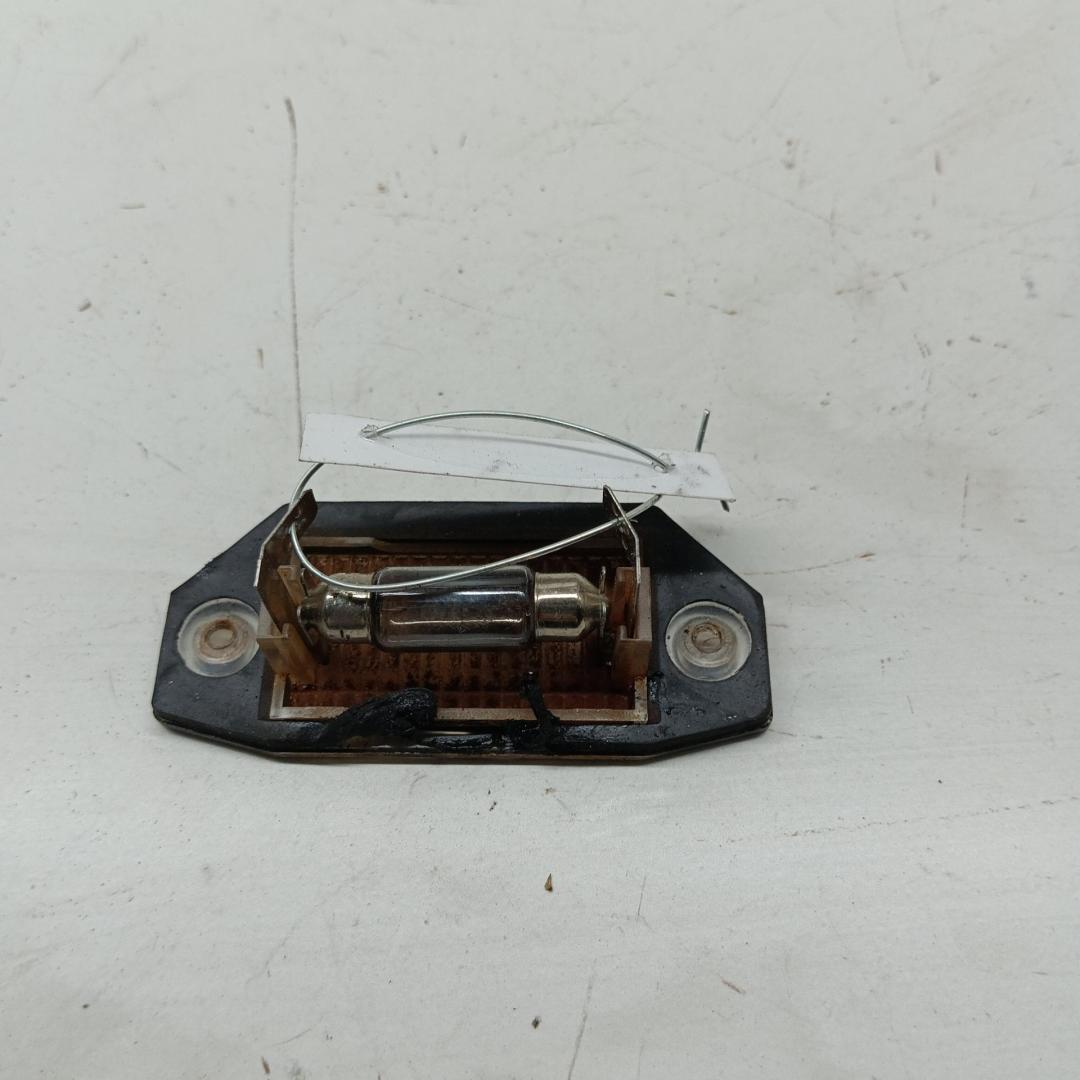 подсветка номера Ford Mondeo 3 поколение 2001, 1.8 л., бензин, МКПП, серый, универсал, 1S7113550AC - фото №1