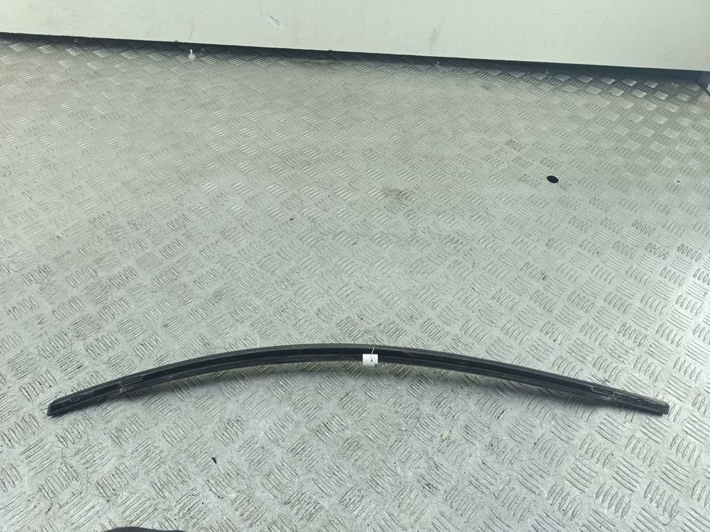 Молдинг стекла двери задней правой наружный Mercedes-Benz A W168 2002, 1.9 л., бензин, МКПП, синий, хетчбэк 5 дв.