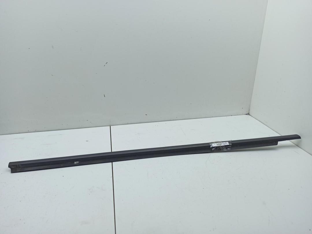 Молдинг стекла двери наружный Opel Astra H 2004, 1.7 л., дизель, МКПП, синий, хетчбэк 5 дв., 024468034 - фото №1