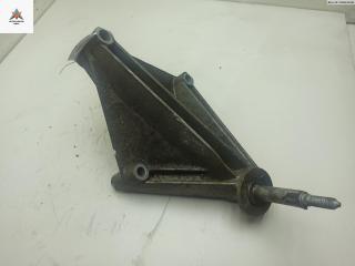 кронштейн КПП Renault Laguna 2 поколение [рестайлинг] 2005, 1.6 л., бензин, МКПП, серый, хетчбэк 5 дв., 8200000023