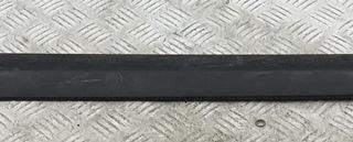 молдинг двери передней левой Nissan Almera N16 2000, 1.8 л., бензин, МКПП, чёрный, хетчбэк 3 дв.