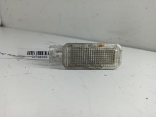 фонарь салона (плафон) Audi A6 4B/C5 [рестайлинг] 2002, 2.5 л., дизель, МКПП, синий, универсал, 4B0947415