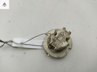 Патрон лампы фонаря Mercedes-Benz E-Класс W210/S210 [рестайлинг] 2002, 2.2 л., дизель, МКПП, жёлтый, универсал, 186136