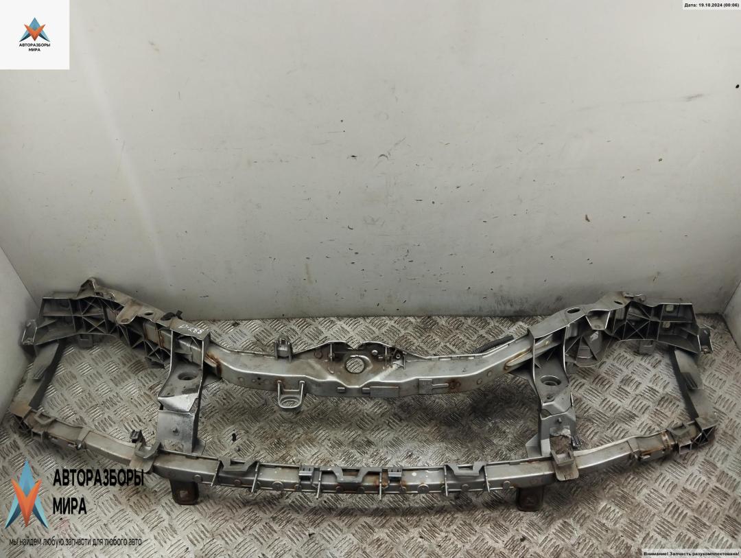 Рамка радиатора Ford Focus 2 поколение 2004, 1.6 л., i, бензин, МКПП, серый, универсал - фото №1