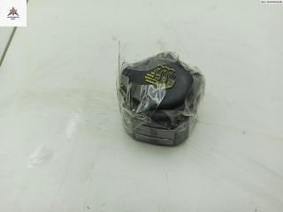 пробка расширительного бачка Renault Laguna 2 поколение 2001, 3.0 л., бензин, АКПП, красный, хетчбэк 5 дв., 8200048024