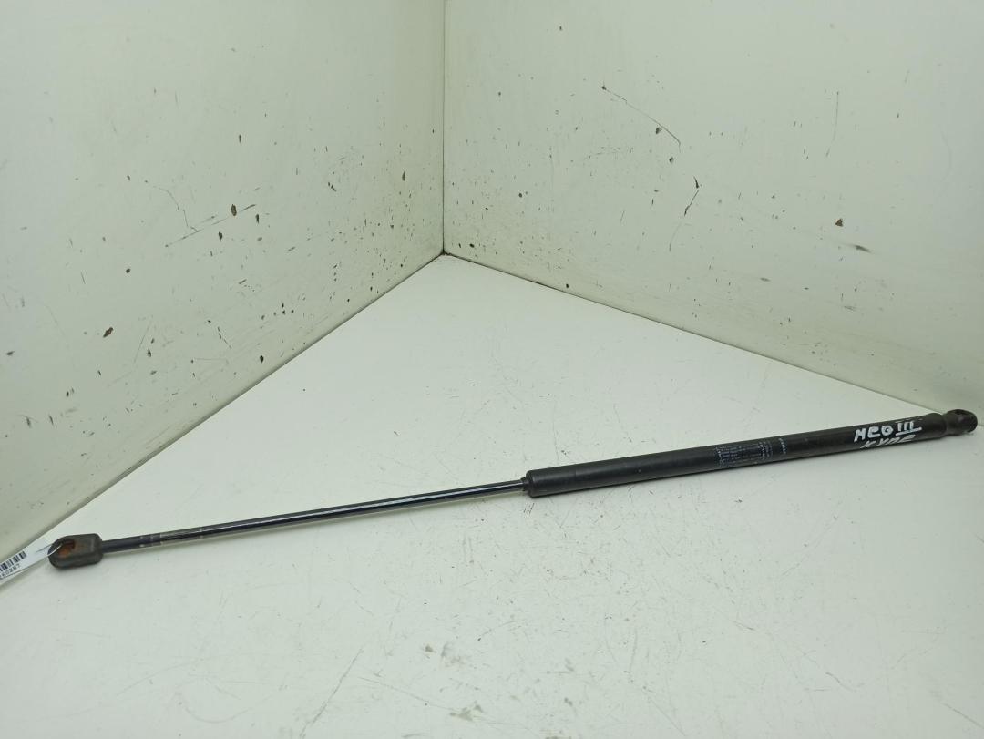 амортизатор крышки багажника (3-5 двери) Renault Megane III 2009, 1.5 л., дизель, МКПП, серый, хетчбэк 3 дв., 904510002R