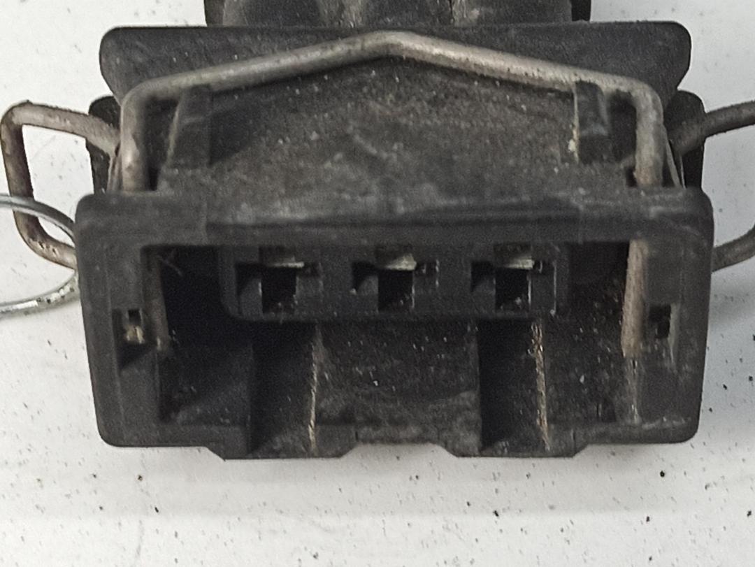 разъем (фишка) проводки Audi A4 B5 1998, 1.8 л., бензин, МКПП, серый, универсал, 357972753