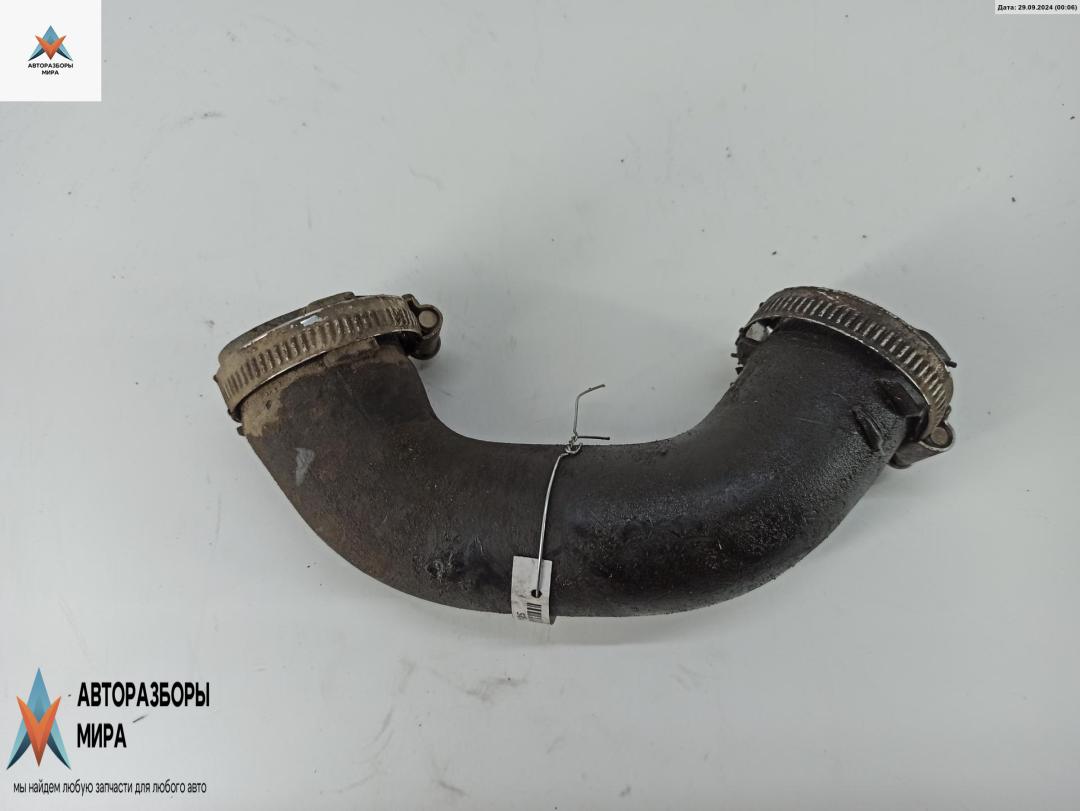 патрубок интеркулера Audi A4 B6 2002, 2.5 л., дизель, АКПП, серый, универсал, 8E0145837E - фото №1