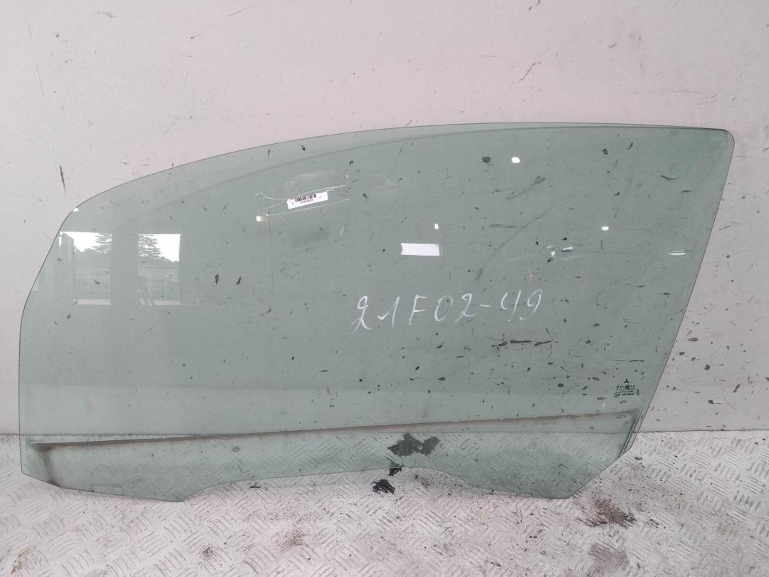 стекло двери передней левой Mitsubishi Colt 2005, 1.3 л., бензин, МКПП, чёрный, хетчбэк 3 дв.