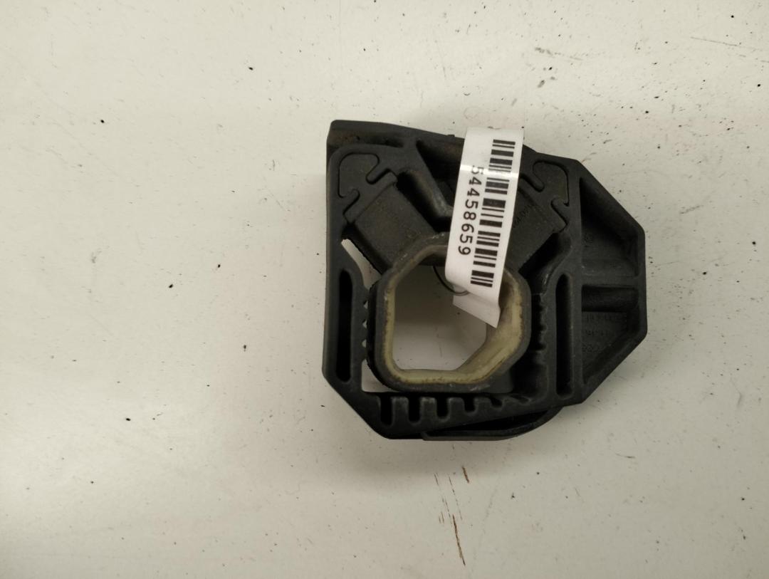 кронштейн радиатора Volkswagen Touran 1 поколение 2004, 2.0 л., дизель, МКПП, чёрный, минивэн, 1K0121267D - фото №1