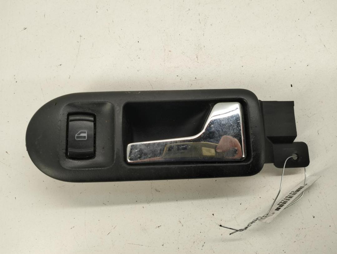 ручка внутренняя передняя правая Volkswagen Passat B5+ (GP) 2001, 1.9 л., дизель, МКПП, синий, универсал, 3B1837114