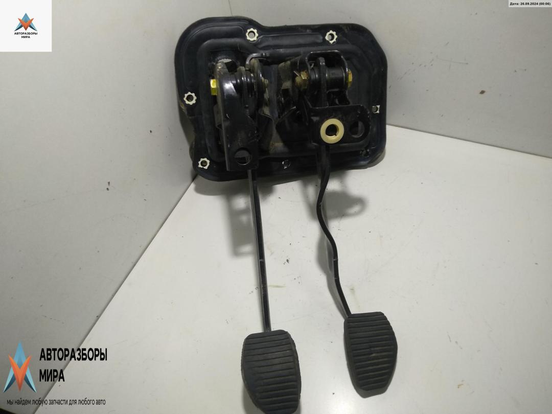 узел педальный (блок педалей) Peugeot 406 1 поколение 1998, 2.1 л., дизель, МКПП, серый, универсал - фото №1