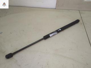 амортизатор крышки багажника (3-5 двери) Renault Megane 1 поколение 1998, 1.6 л., бензин, МКПП, красный, хетчбэк 5 дв.