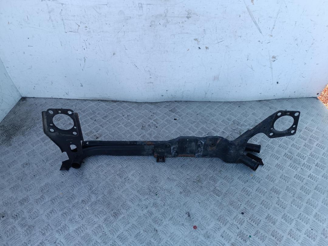 балка под радиатор Audi A4 B6 2003, 2.5 л., дизель, АКПП, чёрный, универсал, 8E0