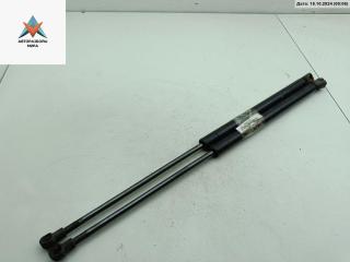 амортизатор крышки багажника (3-5 двери) Volkswagen Passat B5 [рестайлинг] 2000, 1.8 л., бензин, МКПП, серый, универсал, 1J6827550