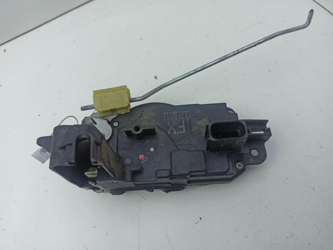 замок двери передней правой Opel Astra H 2005, 1.4 л., бензин, МКПП, чёрный, хетчбэк 3 дв., 13128112