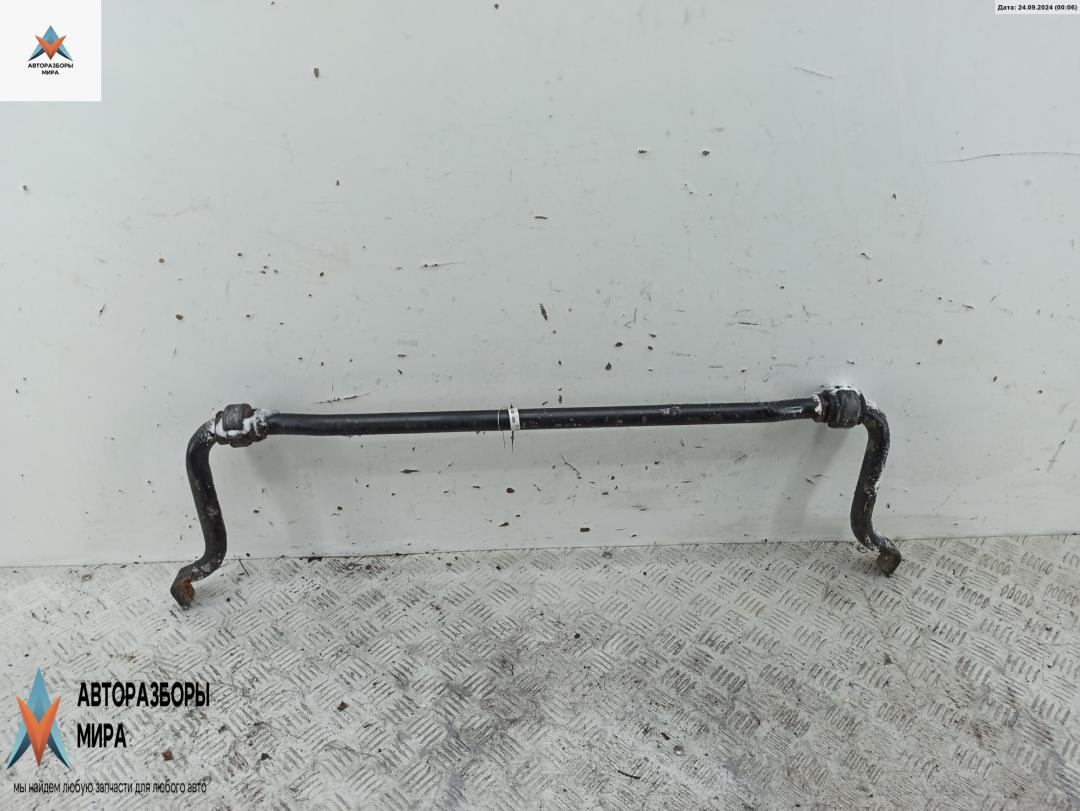 стабилизатор подвески передний Audi A4 B5 1995, 1.8 л., бензин, МКПП, синий, седан - фото №1