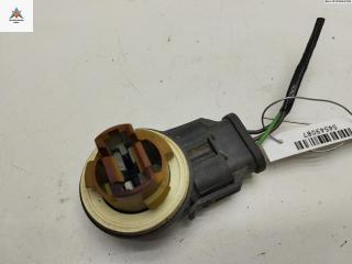 Патрон лампы фонаря Ford Maverick 2 поколение 2001, 2.0 л., бензин, МКПП, серый, внедорожник 5 дв., 4F17B13411AB