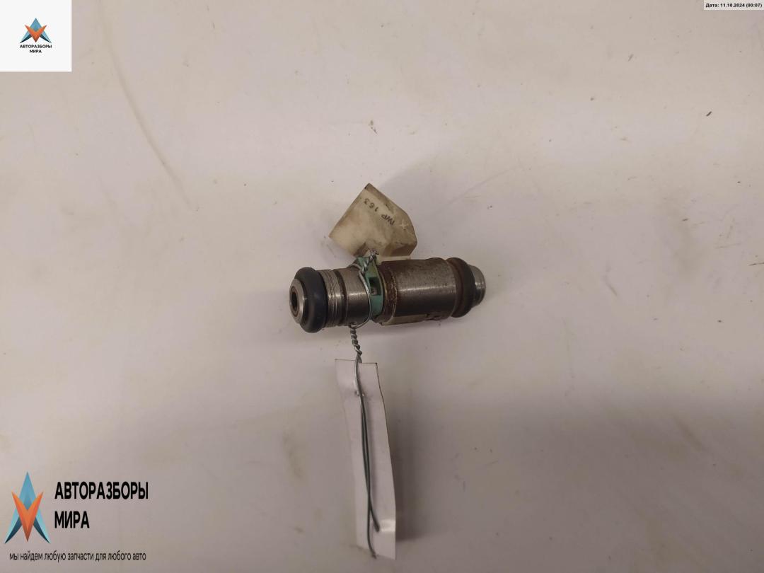 форсунка Volkswagen Golf 5 поколение 2004, 1.4 л., бензин, МКПП, чёрный, хетчбэк 3 дв., 036031AC - фото №1