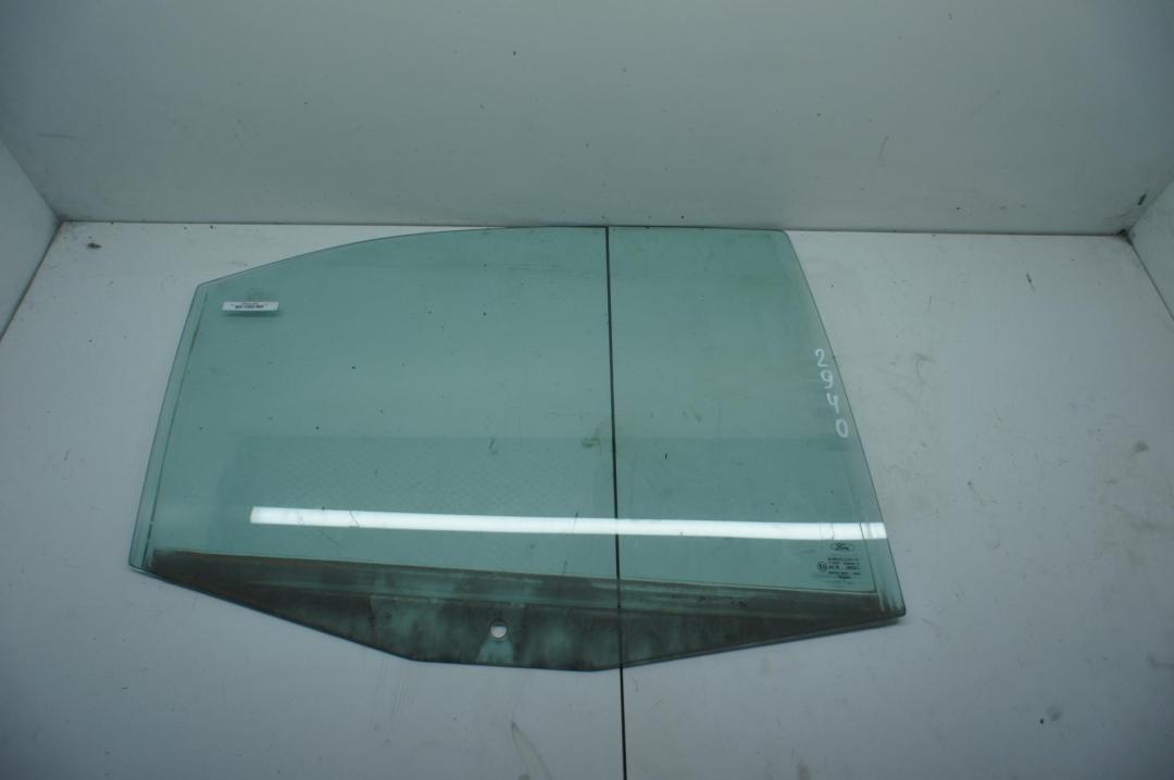 стекло двери задней правой Ford Mondeo 3 поколение 2001, 2.0 л., бензин, МКПП, серый, хетчбэк 5 дв., AS2 - фото №1