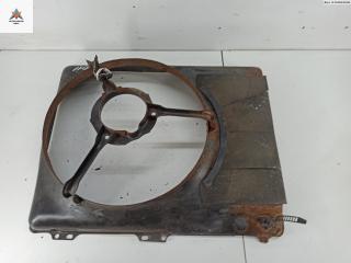 диффузор вентилятора Audi 80 8C/B4 1991, 2.3 л., бензин, АКПП, красный, седан