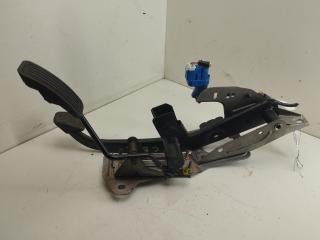 педаль тормоза Mazda 3 BK 2003, 1.4 л., бензин, МКПП, белый, хетчбэк 5 дв.